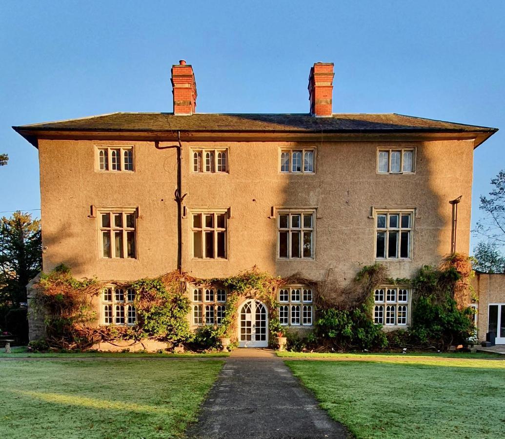 Woodborough Hall Luaran gambar