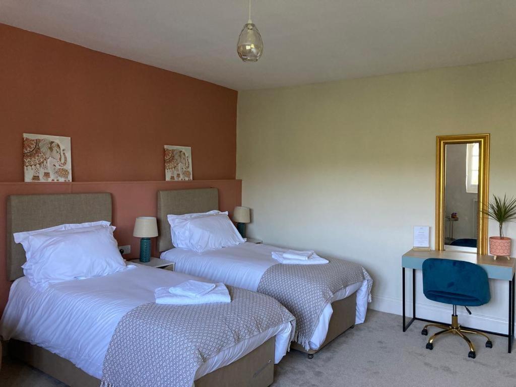 Woodborough Hall Luaran gambar