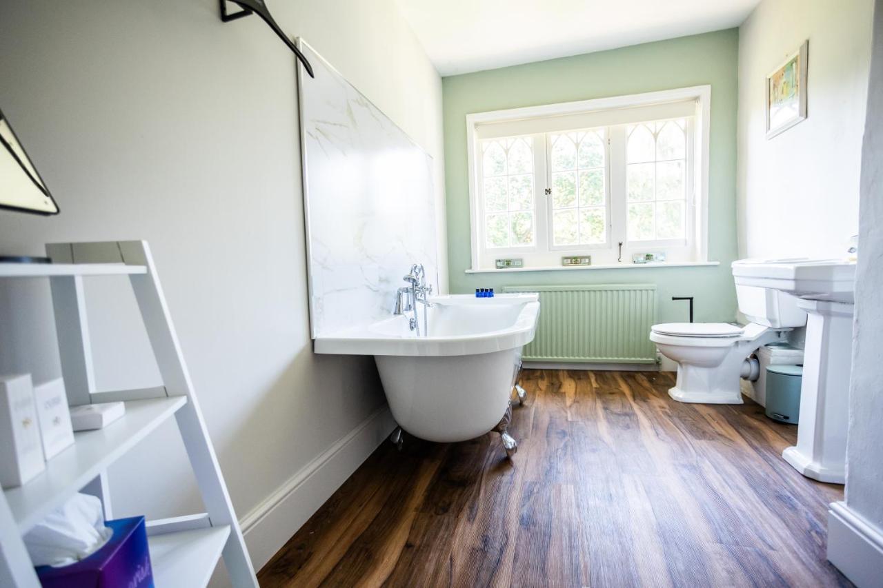Woodborough Hall Luaran gambar